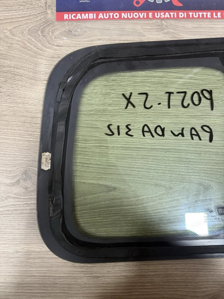 Vetrino Vetro Fisso Fiancata Parafango Posteriore Sx Per Fiat Panda Dal 2012