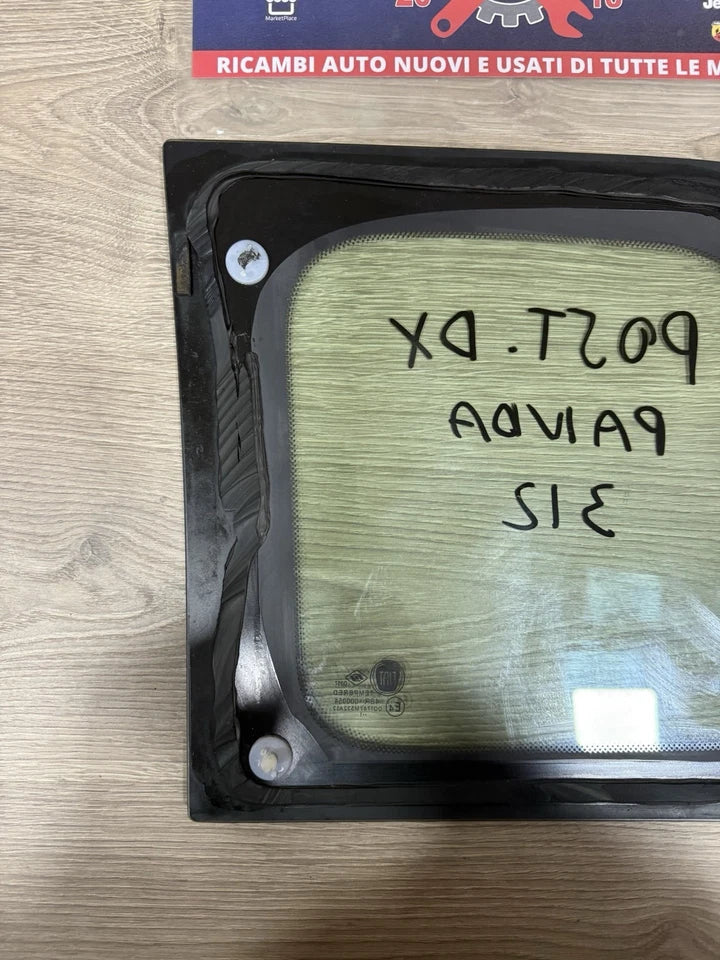 Vetrino Vetro Fisso Fiancata Parafango Posteriore Destro Per Fiat Panda Dal 2012
